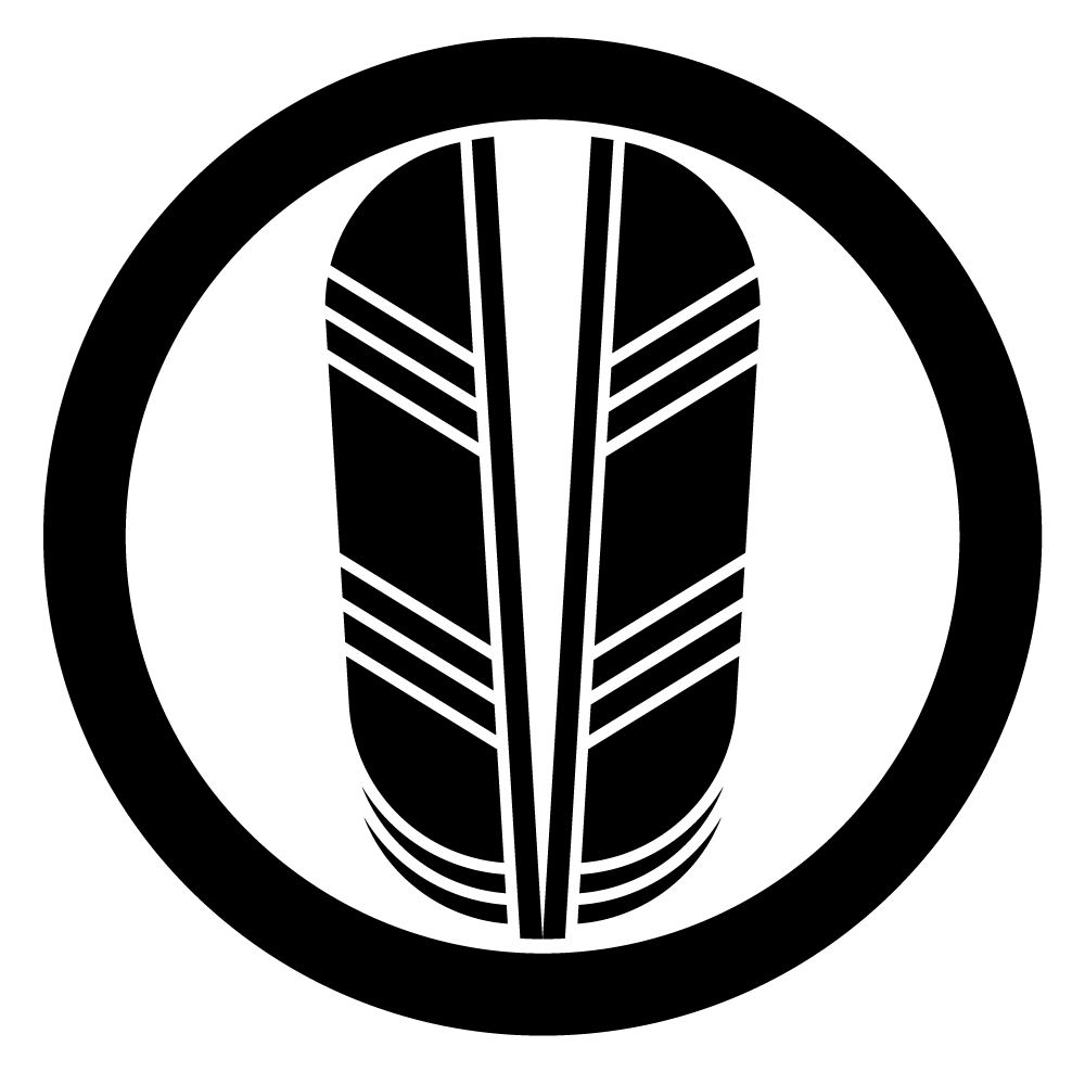 家紋「丸に割り一つ鷹の羽」の高精細フリー画像。